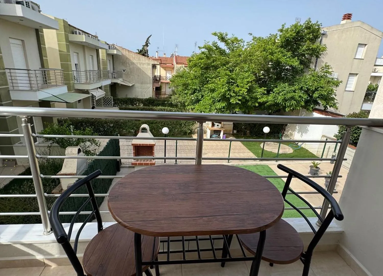 Lili House In Nikiti 150M From The Beach 아파트