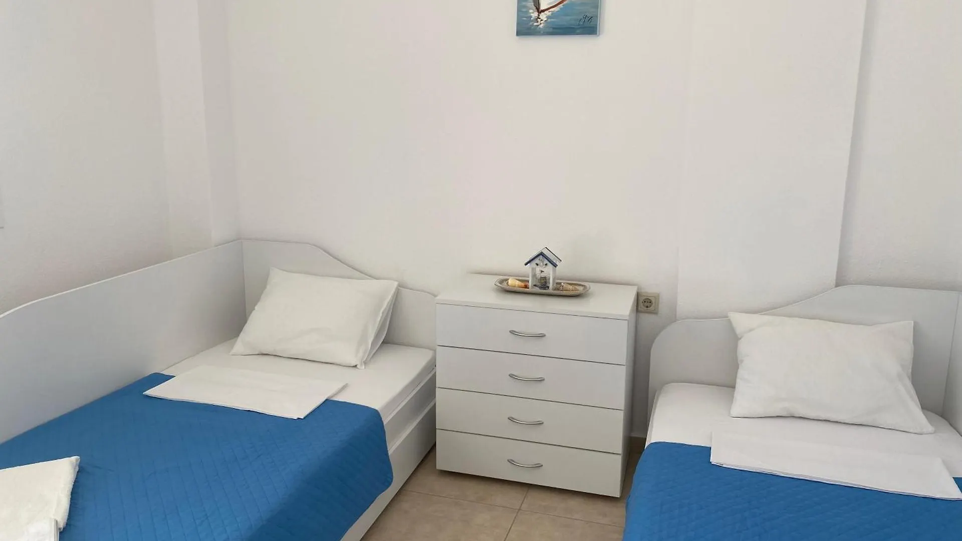 Lili House In Nikiti 150M From The Beach Апартаменты Никити
