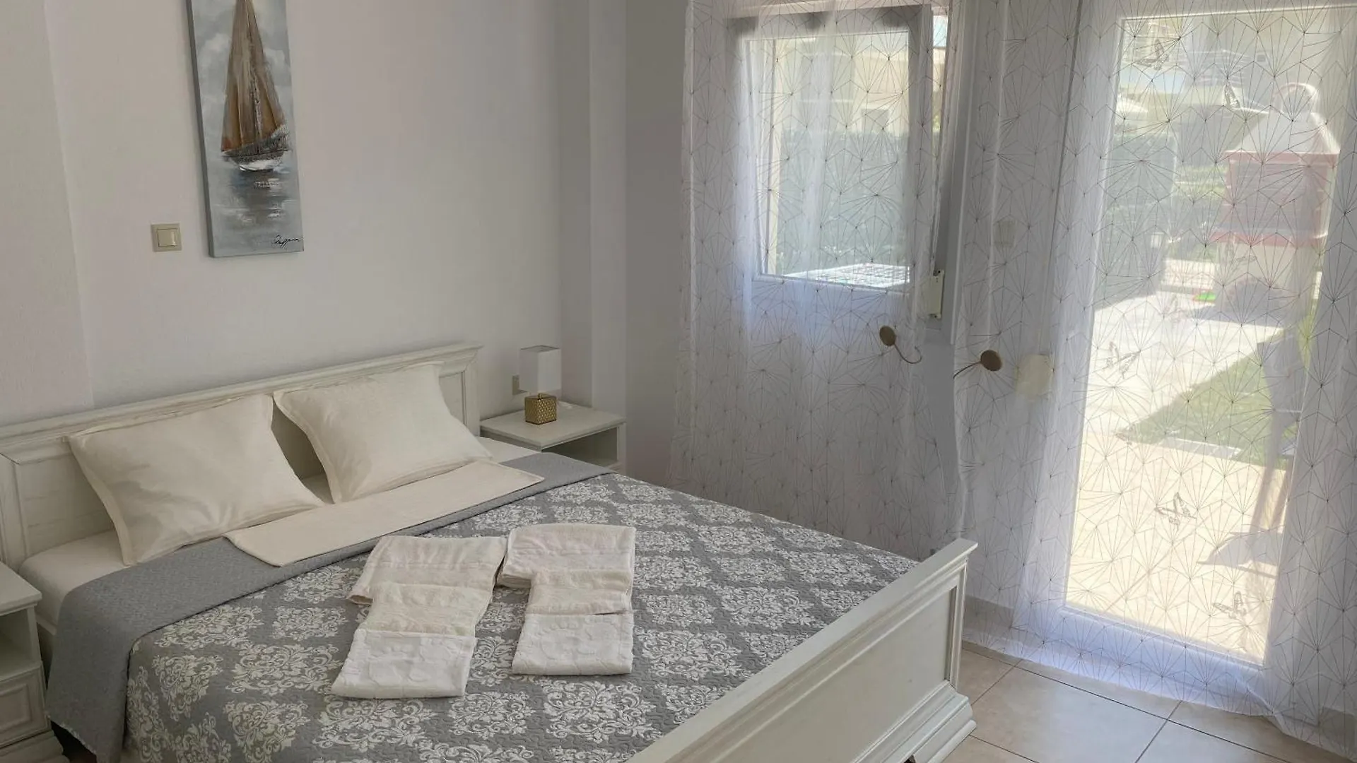 Lili House In Nikiti 150M From The Beach 0*, Никити Греция